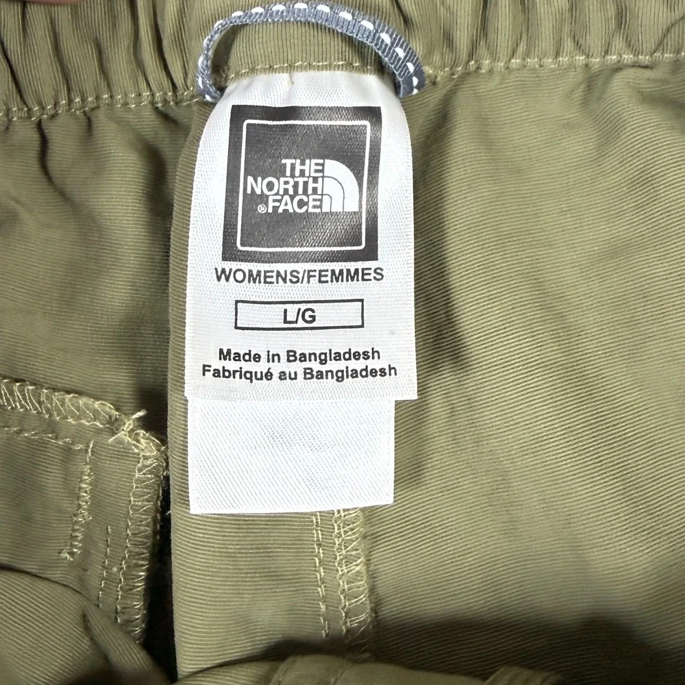 The North Face Shorts Womens Large Green Zipper Gorpcore Hiking Outdoors Logo
